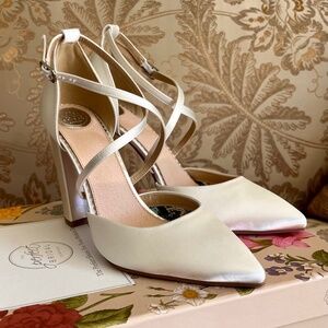 Perfect Bridal Kiera Satin Block Heels - Size 6 (US)